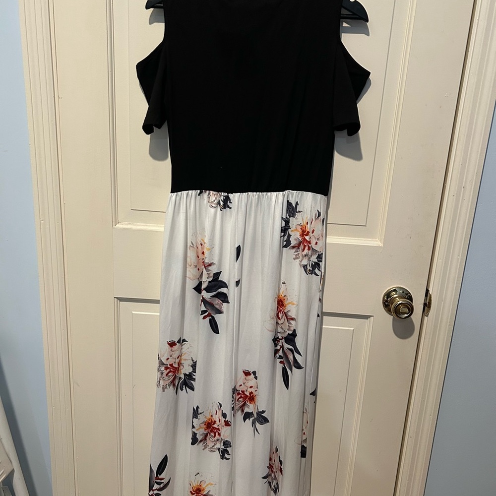 Styleworld black cold shoulder foral dress LARGE - Picture 7 of 7